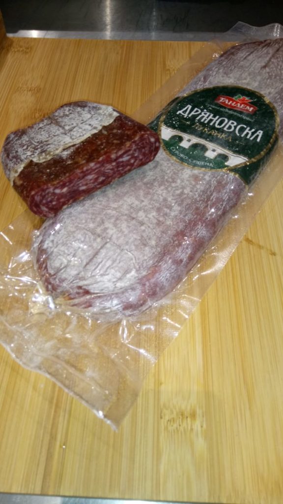 DRIANOVSKA | Saucisson sec de porc et boeuf aux cumin.